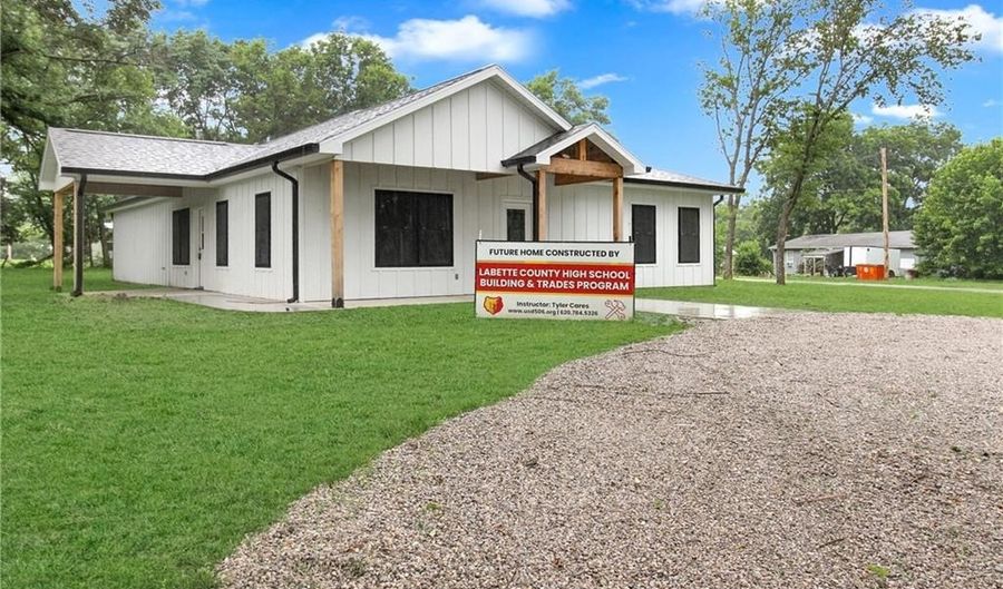 605 Hackberry St, Bartlett, KS 67332 - 3 Beds, 2 Bath