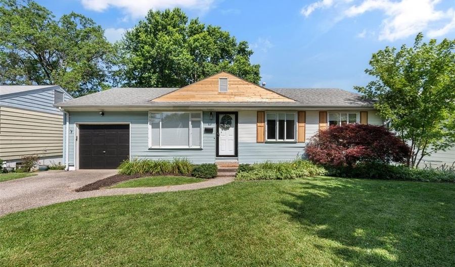 8225 Marvale Ln, Affton, MO 63123 - 3 Beds, 2 Bath