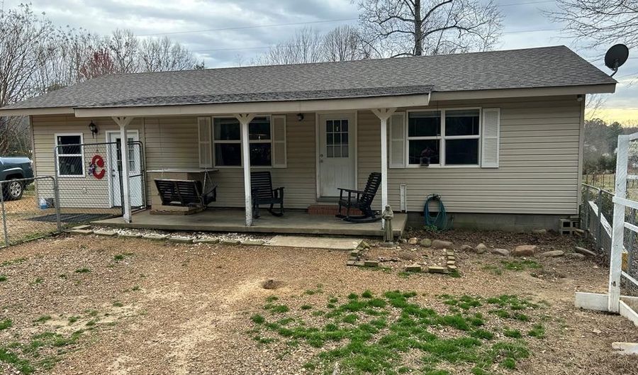 2174 County Road 53, Water Valley, MS 38965 - 3 Beds, 1 Bath