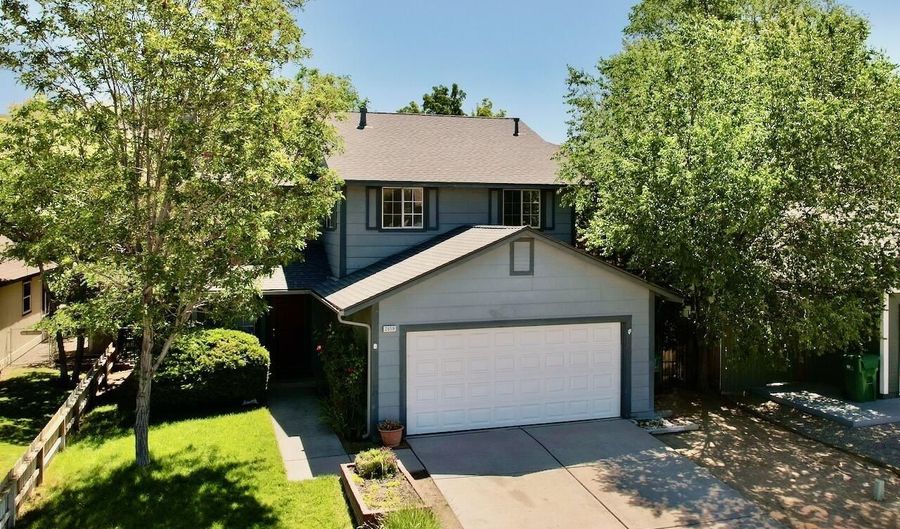 2659 Pinebrook Dr, Carson City, NV 89701 - 4 Beds, 3 Bath