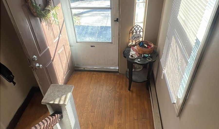 209 E 6TH St, Laurel, DE 19956 - 3 Beds, 2 Bath