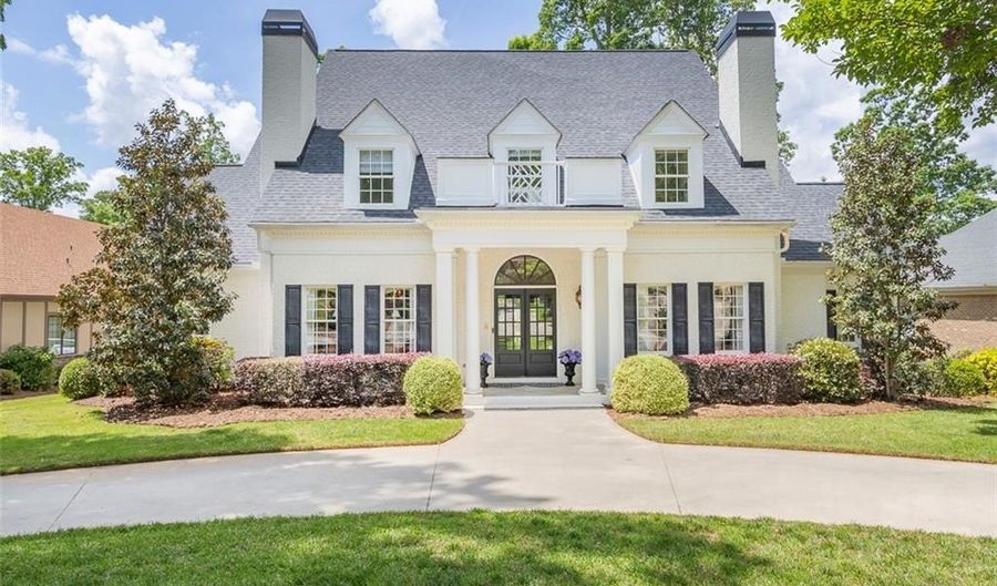 316 Avenue Of Oaks, Anderson, SC 29621 - 4 Beds, 4 Bath