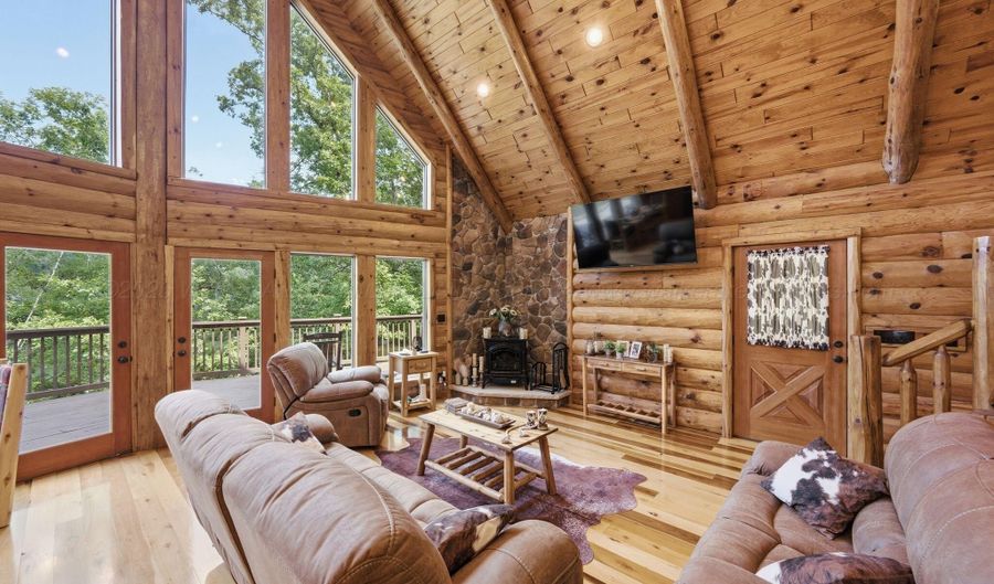 104 WHITE OAK Pl, Arley, AL 35541 - 5 Beds, 3 Bath