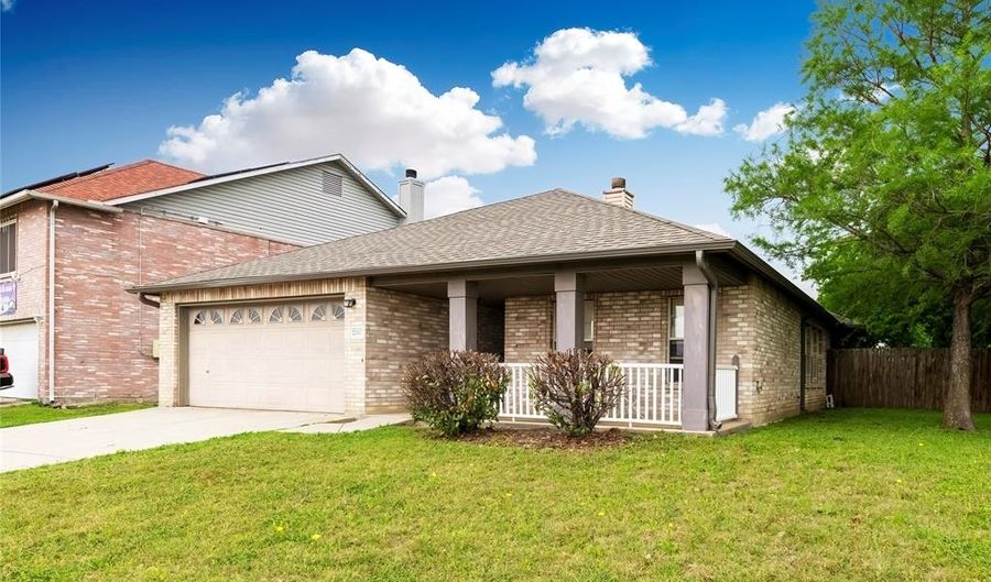 2207 Mainsail Ln, Arlington, TX 76002 - 3 Beds, 2 Bath