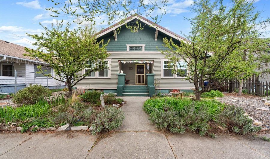 2504 VALLEY Ave, Baker City, OR 97814 - 3 Beds, 2 Bath