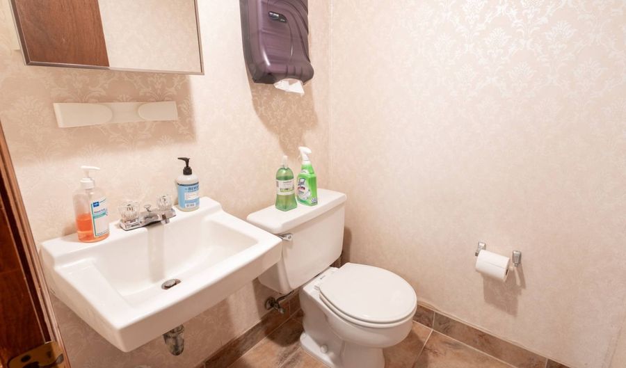 306 LAURENS St NW, Aiken, SC 29801 - 0 Beds, 4 Bath