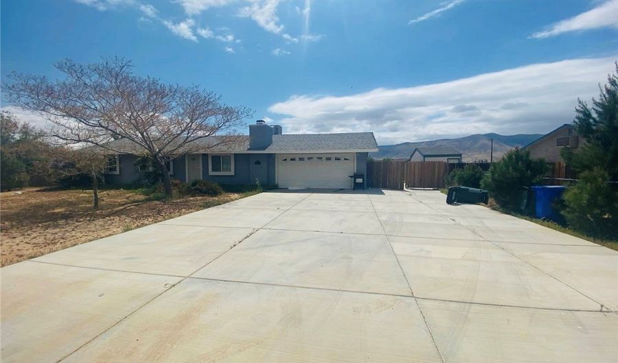 21259 Rosewood St, Apple Valley, CA 92308 - 3 Beds, 2 Bath