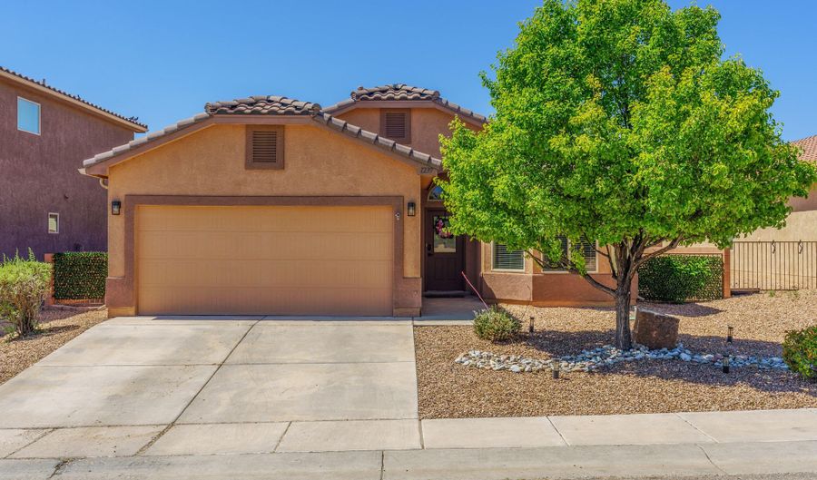 1239 GOODWIN Dr, Bernalillo, NM 87004 - 3 Beds, 2 Bath
