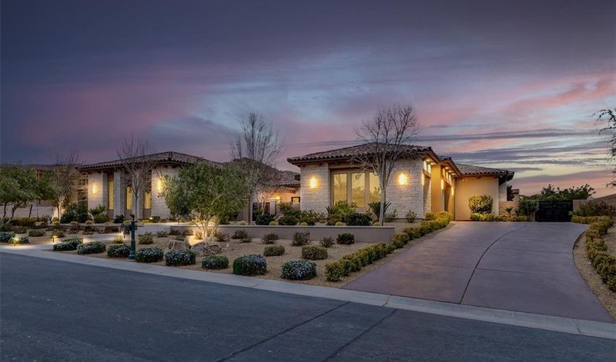 20 Pebble Hills Ct, Las Vegas, NV 89141 - 5 Beds, 7 Bath