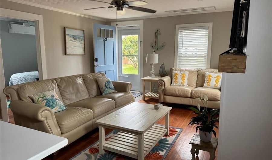 53 Center Ave, Middletown, RI 02842 - 3 Beds, 2 Bath