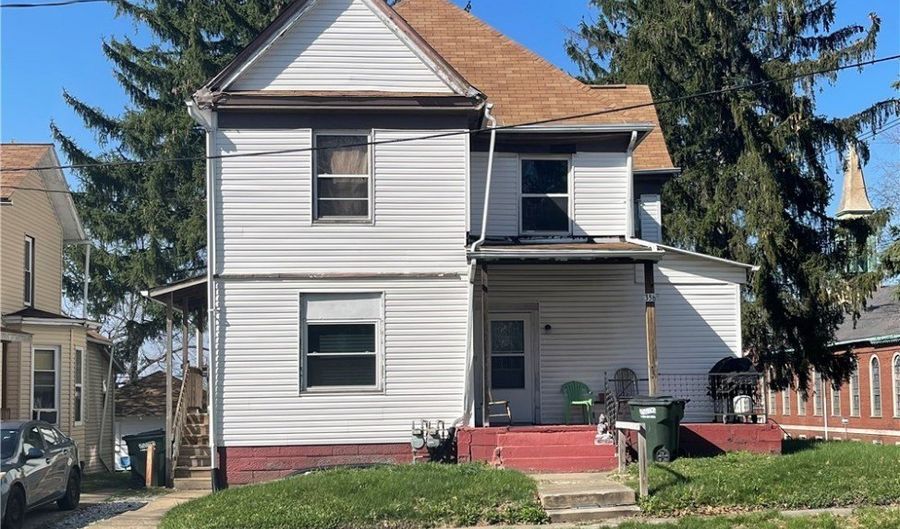 356 E Broadway St, Alliance, OH 44601 - 3 Beds, 2 Bath
