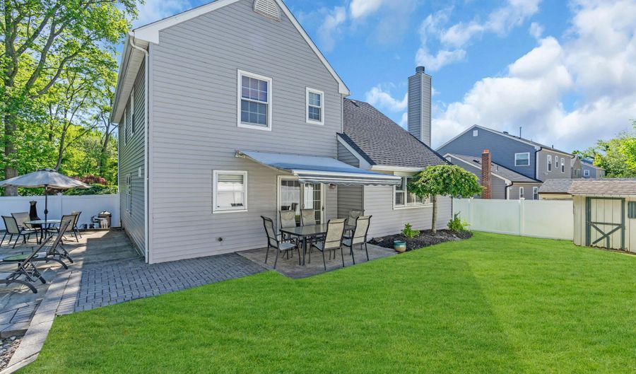 124 Sandpiper Dr, Belford, NJ 07718 - 3 Beds, 2 Bath