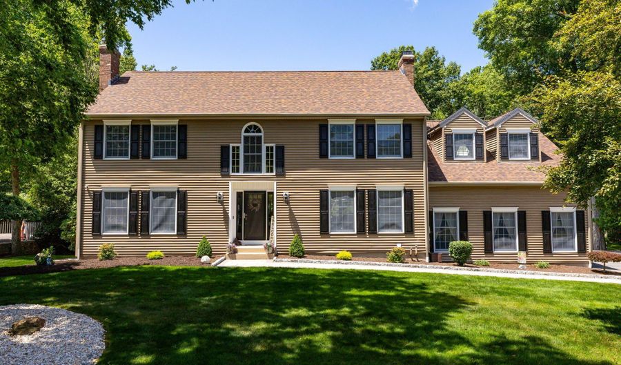 473 Hart St, Bristol, CT 06010 - 4 Beds, 3 Bath