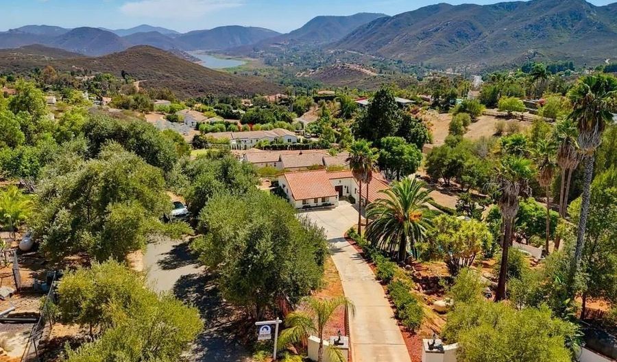 2450 Vista Lago Ter, Escondido, CA 92029 - 4 Beds, 3 Bath