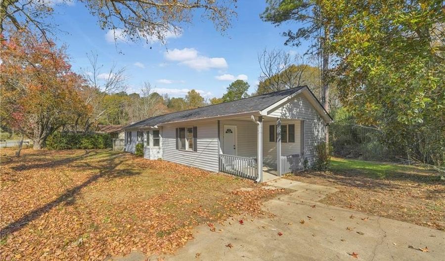 310 Airport Rd, Athens, GA 30605 - 3 Beds, 2 Bath