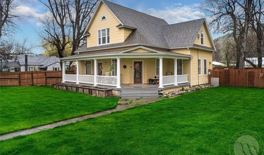 43 N Woodard Ave, Absarokee, MT 59001 - 3 Beds, 2 Bath