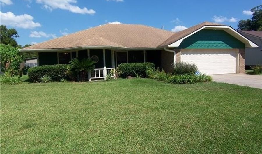 51 TERRA Ave, Alexandria, LA 71303 - 3 Beds, 2 Bath