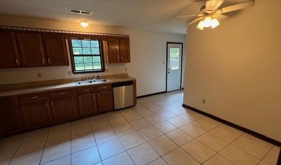 456 SHANNON, Atoka, TN 38004 - 3 Beds, 2 Bath