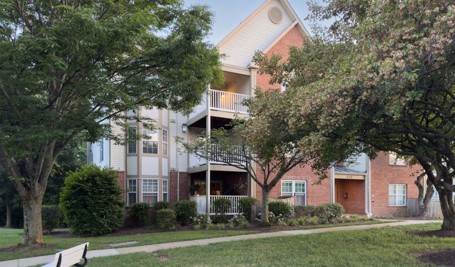 619 ADMIRAL Dr 401, Annapolis, MD 21401 - 2 Beds, 2 Bath