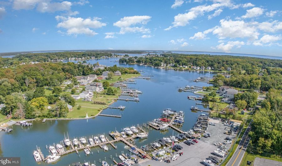 9 MAINMAST Ct, Baltimore, MD 21220 - 4 Beds, 3 Bath