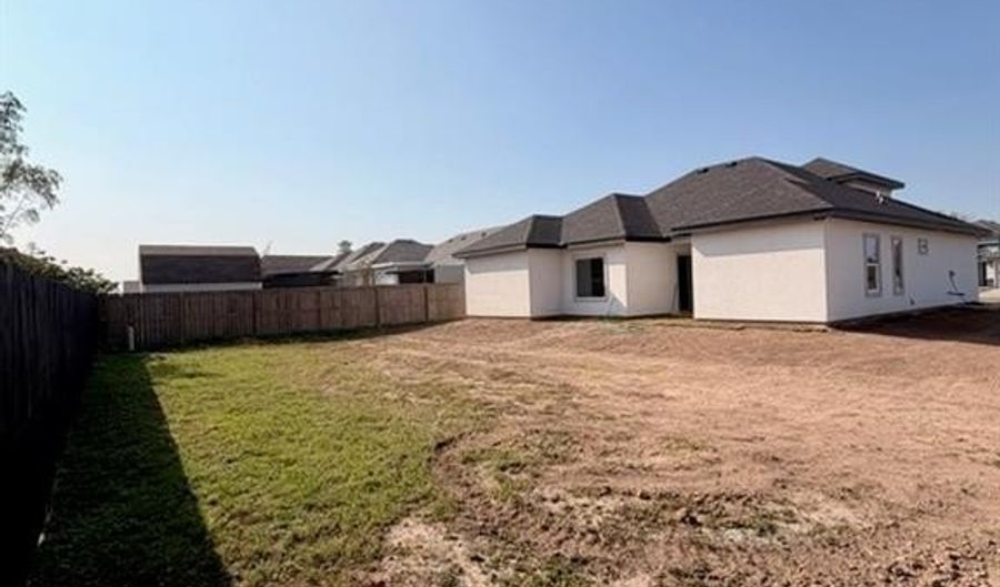 1348 13th St, Alamo, TX 78516 - 4 Beds, 2 Bath