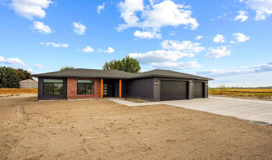 1100 Coventry Ln, Burley, ID 83318 - 4 Beds, 2 Bath