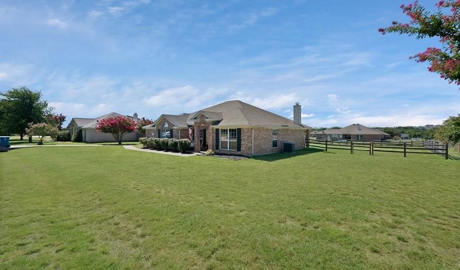 105 Langley Ct, Aledo, TX 76008 - 4 Beds, 2 Bath