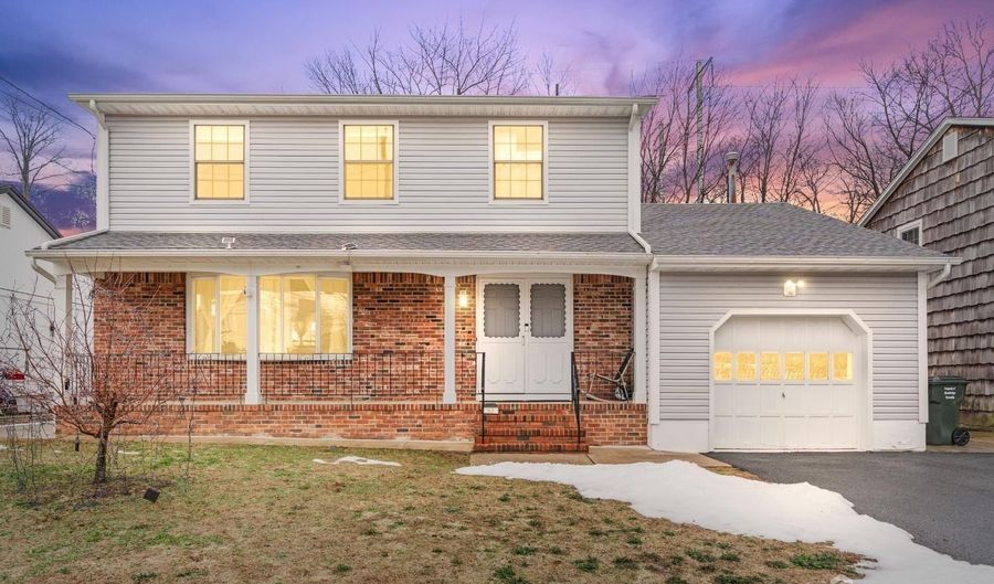 52 Westside Ave, Avenel, NJ 07001 - 3 Beds, 4 Bath