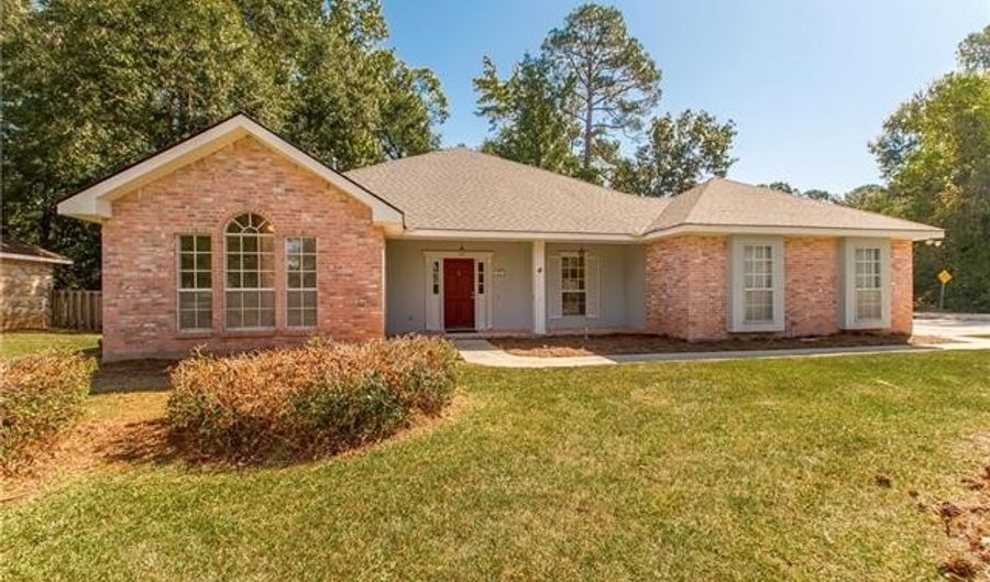 105 CHEROKEE Dr, Abita Springs, LA 70420 - 4 Beds, 3 Bath