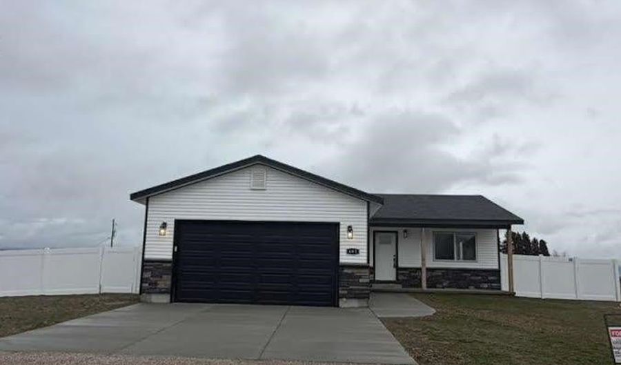 601 S 5 Th E, Aberdeen, ID 83210 - 4 Beds, 2 Bath