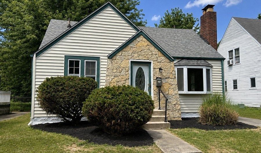 1409 Dewey St, Anderson, IN 46016 - 2 Beds, 1 Bath