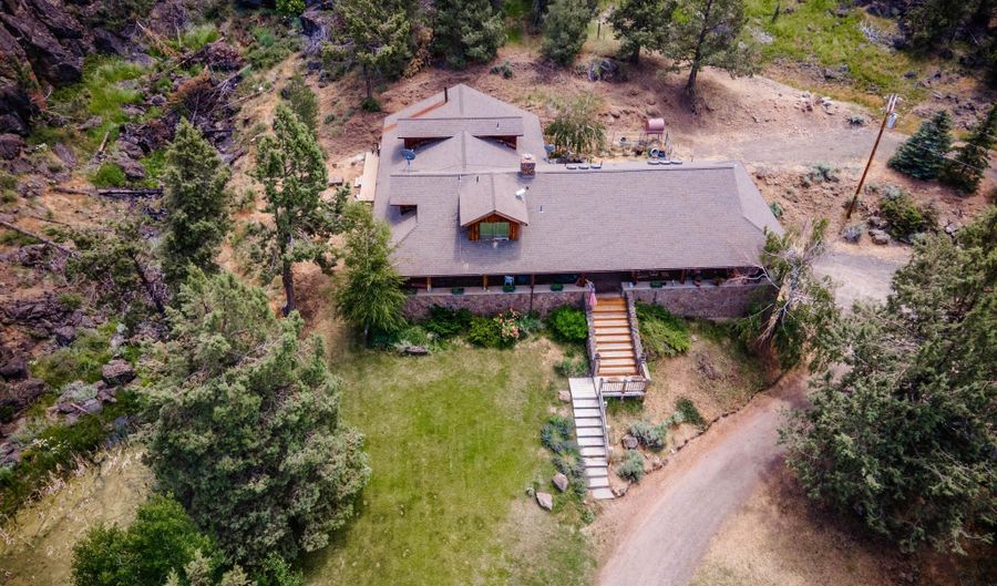 12661 E Langell Valley Rd, Bonanza, OR 97623 - 3 Beds, 5 Bath