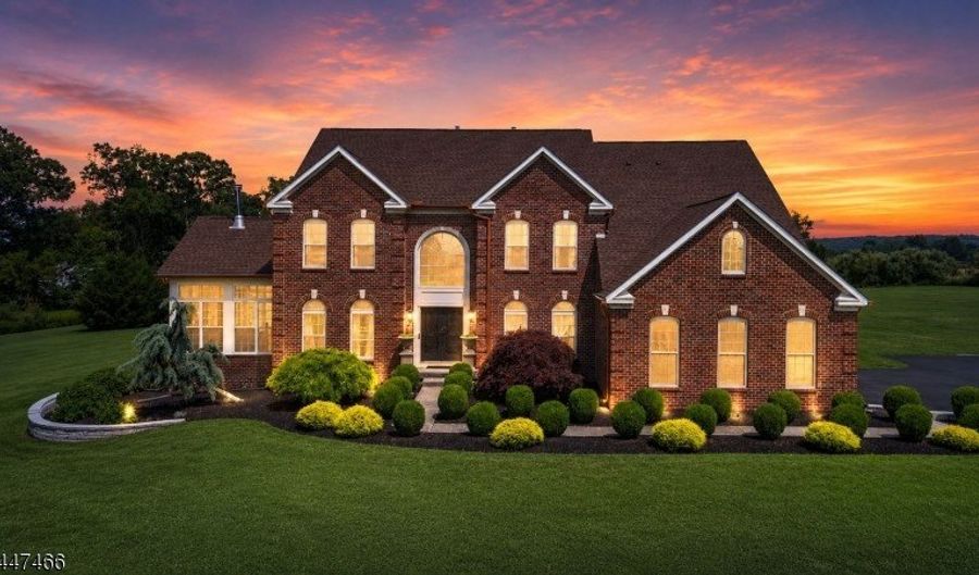3 Surrey Way, Alexandria Twp., NJ 08867 - 4 Beds, 4 Bath