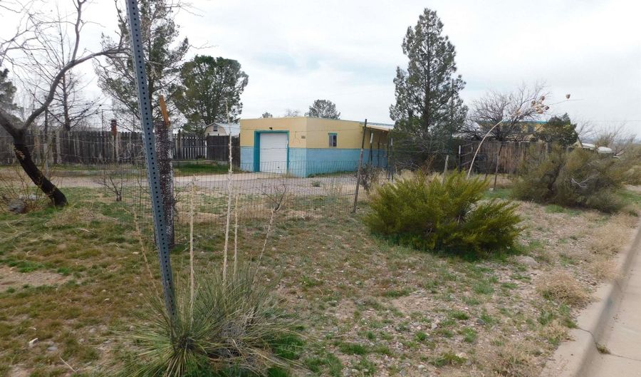 1019 E 6th St, Truth Or Consequences, NM 87901 - 2 Beds, 2 Bath