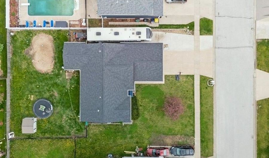 1415 Deerfield Dr, North Liberty, IA 52317 - 4 Beds, 3 Bath