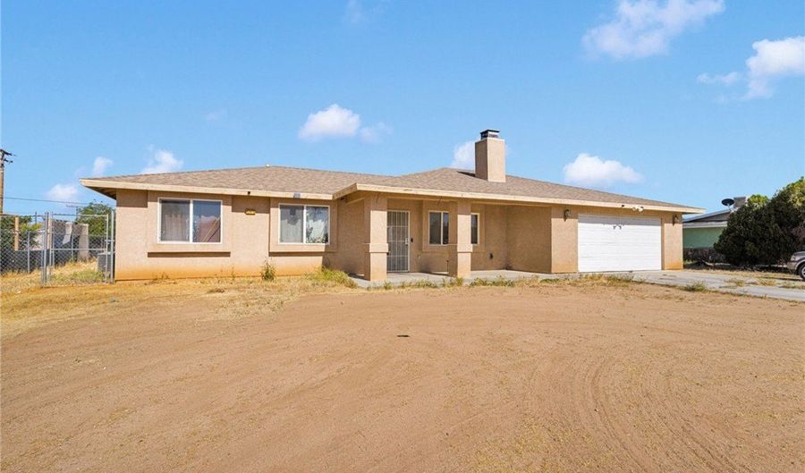 13475 Yakima, Apple Valley, CA 92308 - 4 Beds, 2 Bath