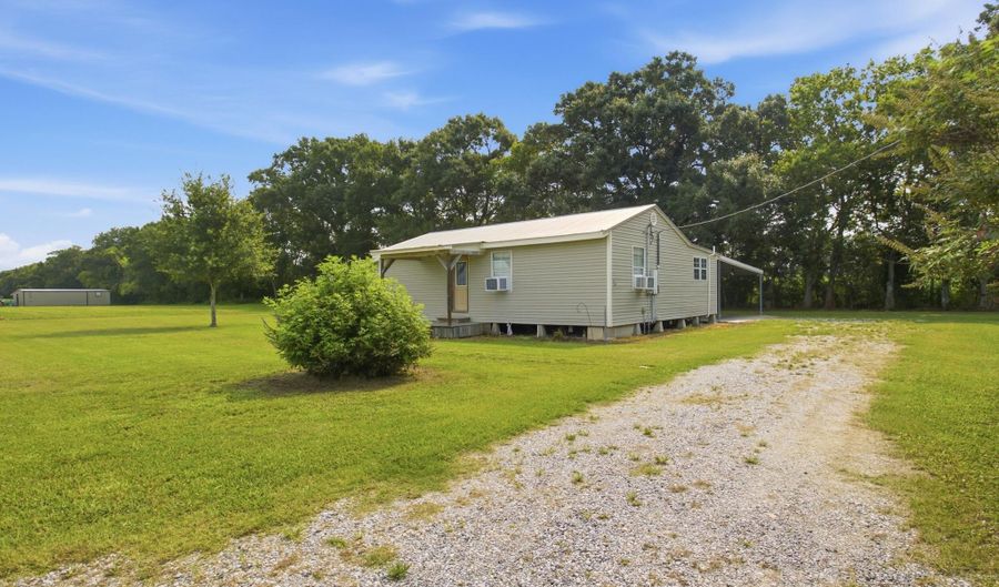 2634 Highway 31, Arnaudville, LA 70512 - 2 Beds, 1 Bath