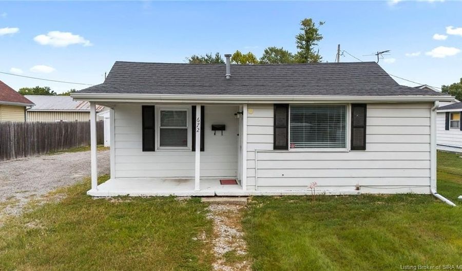 672 W Cherry St, Austin, IN 47102 - 3 Beds, 1 Bath
