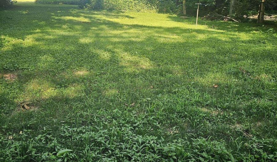 448 Maple Leaf Rd, Bedford, IN 47421 - 3 Beds, 1 Bath
