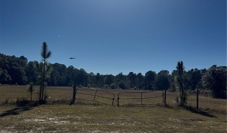 353 Wilder Rd, Allenhurst, GA 31301 - 3 Beds, 1 Bath