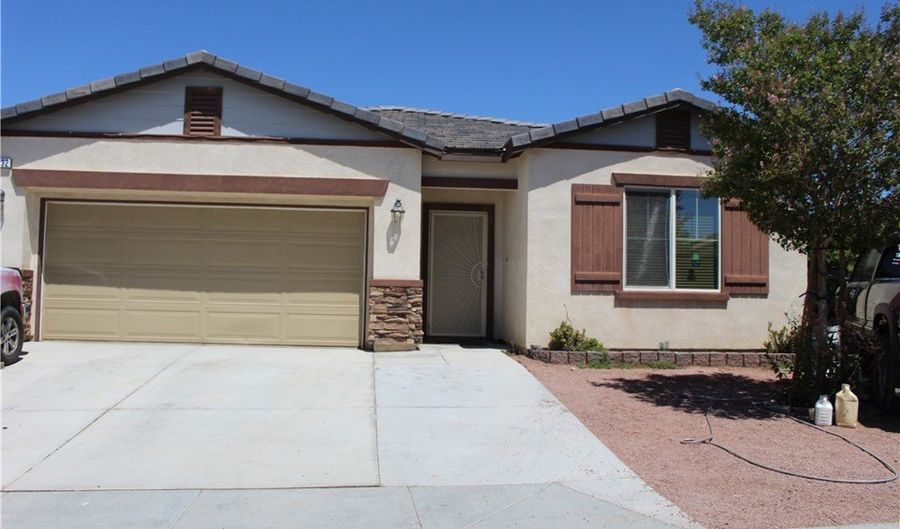 11932 Bluff Ct, Adelanto, CA 92301 - 3 Beds, 2 Bath