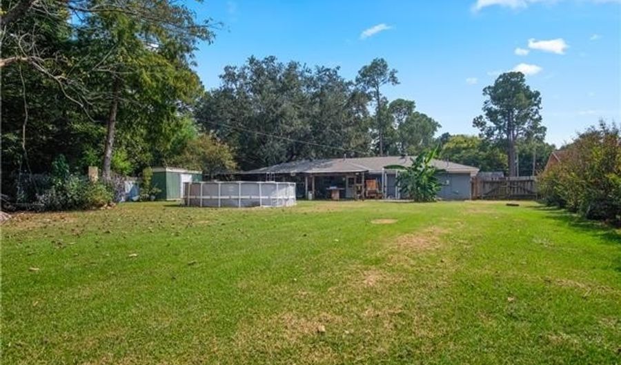 1907 PLANTATION Dr, Alexandria, LA 71303 - 3 Beds, 2 Bath