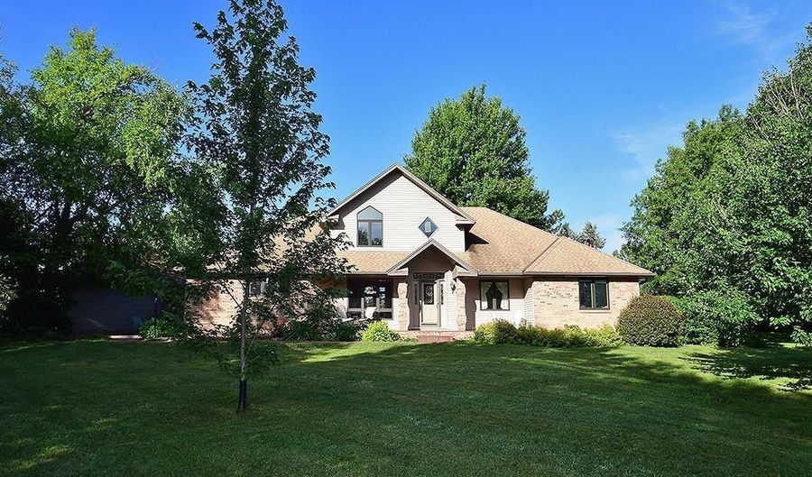 25487 County Road 30 Rd, Arlington, NE 68002 - 5 Beds, 3 Bath