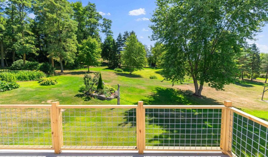 4351 Crown Point Rd, Bridport, VT 05734 - 5 Beds, 3 Bath