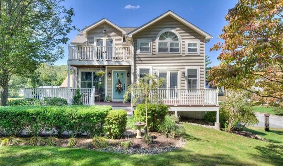 110 Lake View Rd, Cranston, RI 02920 - 4 Beds, 3 Bath