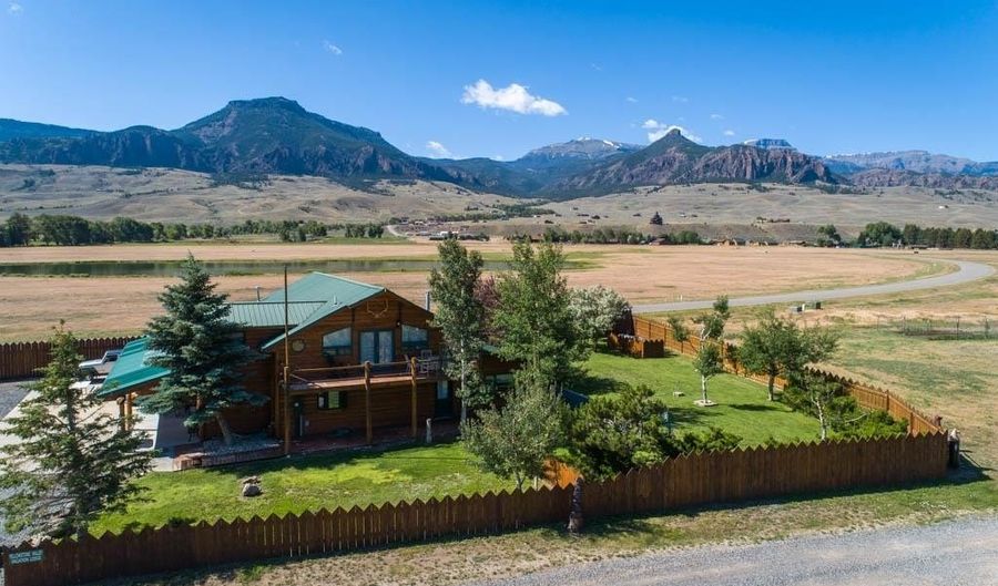 26 Ptarmigan View Dr, Cody, WY 82414 - 5 Beds, 4 Bath