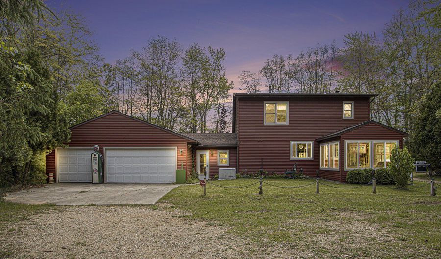 3444 Snowfarm Ln, Allegan, MI 49010 - 3 Beds, 2 Bath