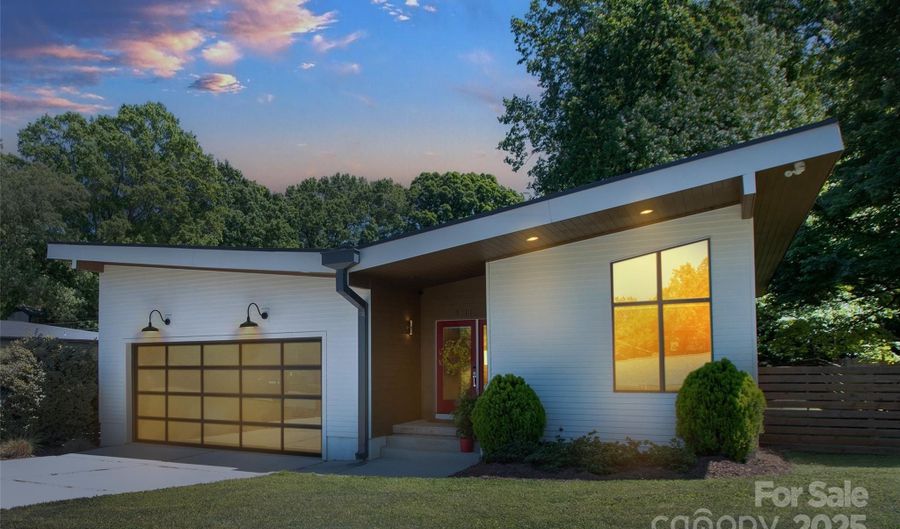4211 Mantle Ct, Charlotte, NC 28205 - 3 Beds, 2 Bath