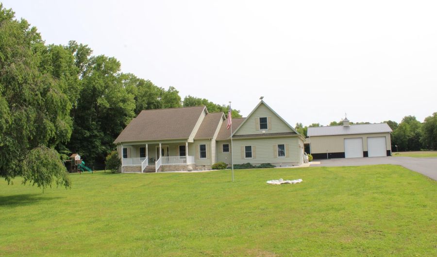 1060 EDWARDSVILLE Rd, Felton, DE 19943 - 3 Beds, 3 Bath