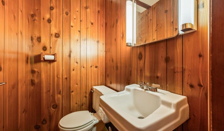 27 Moat Mountain Cir, Bartlett, NH 03812 - 4 Beds, 2 Bath